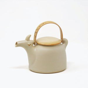 Dobin: Traditional Japanese Porcelain Teapot 'Yagi (Goat)' - ceramic japan
