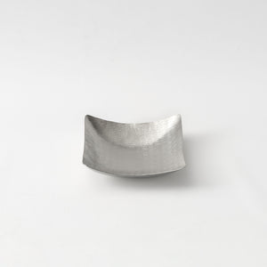 Tsuiki Suzugami Hand-Hammered Bendable Paper-Thin Tin Plate 'Samidare' Square - Syouryu