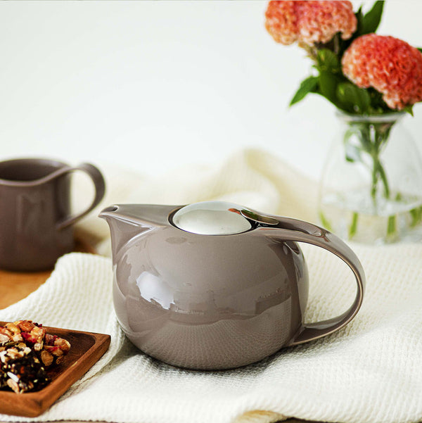 ZERO JAPAN - BEE HOUSE - 45 Ounce Ceramic Teapot - Oolong Tea -