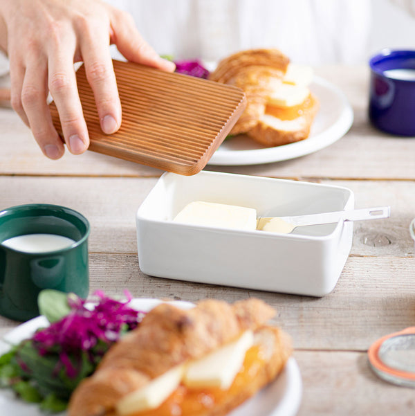 Butter Case with wooden Lid / w s.s butter knife - White - by ZERO JAPAN